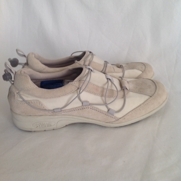 rockport women's walking sandals